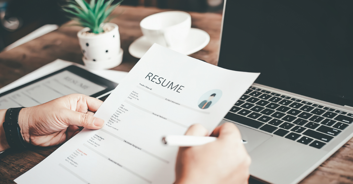 10 Proven Resume Writing Tips for 2026: Beat ATS, AI Scanners, and Land Interviews with Templates & Examples